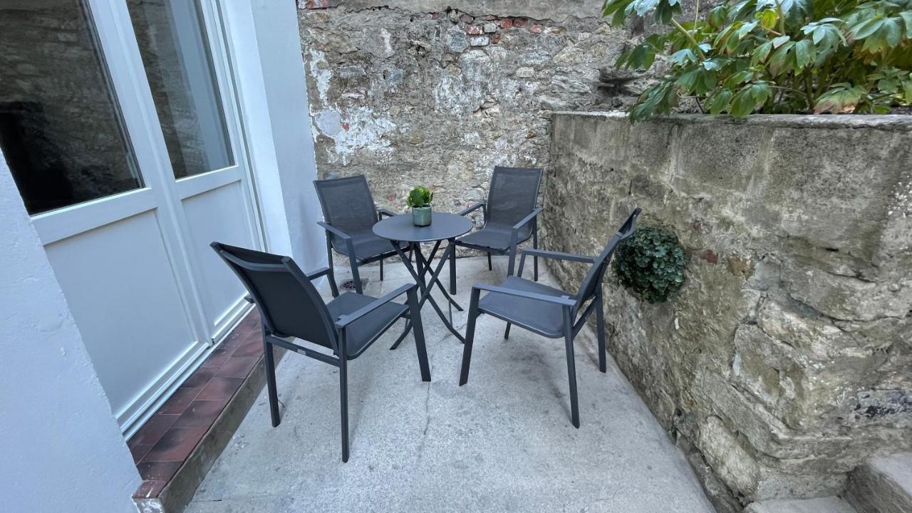 Au Jardin De La Basilique Apartment บูโลญ-ซูร์-แมร์ ภายนอก รูปภาพ
