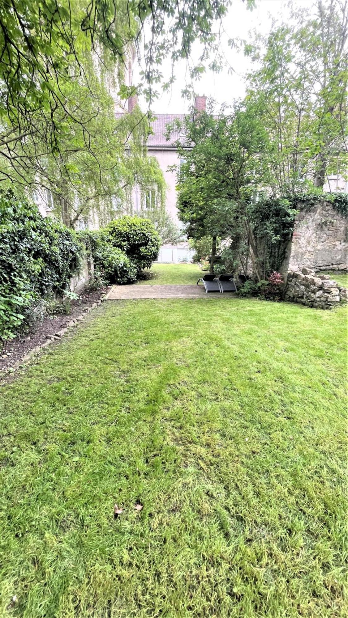 Au Jardin De La Basilique Apartment บูโลญ-ซูร์-แมร์ ภายนอก รูปภาพ